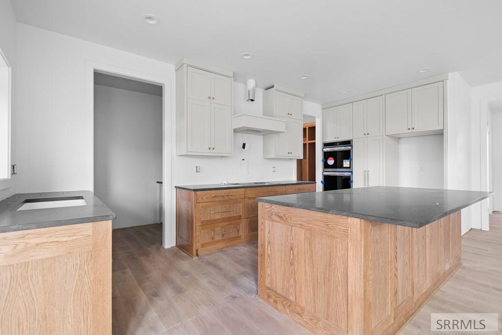 5707 Long Cove Drive