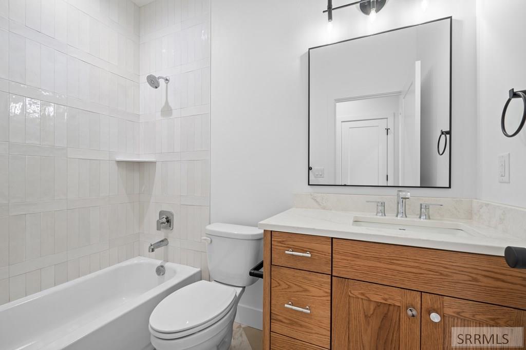 5707 Long Cove Drive