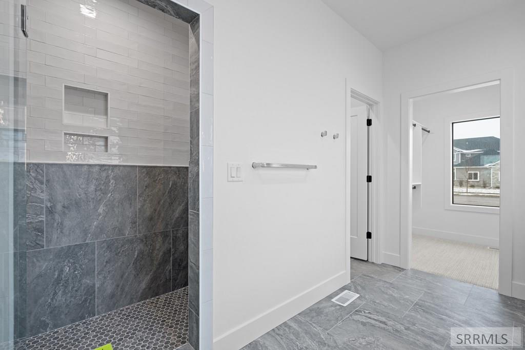 5707 Long Cove Drive