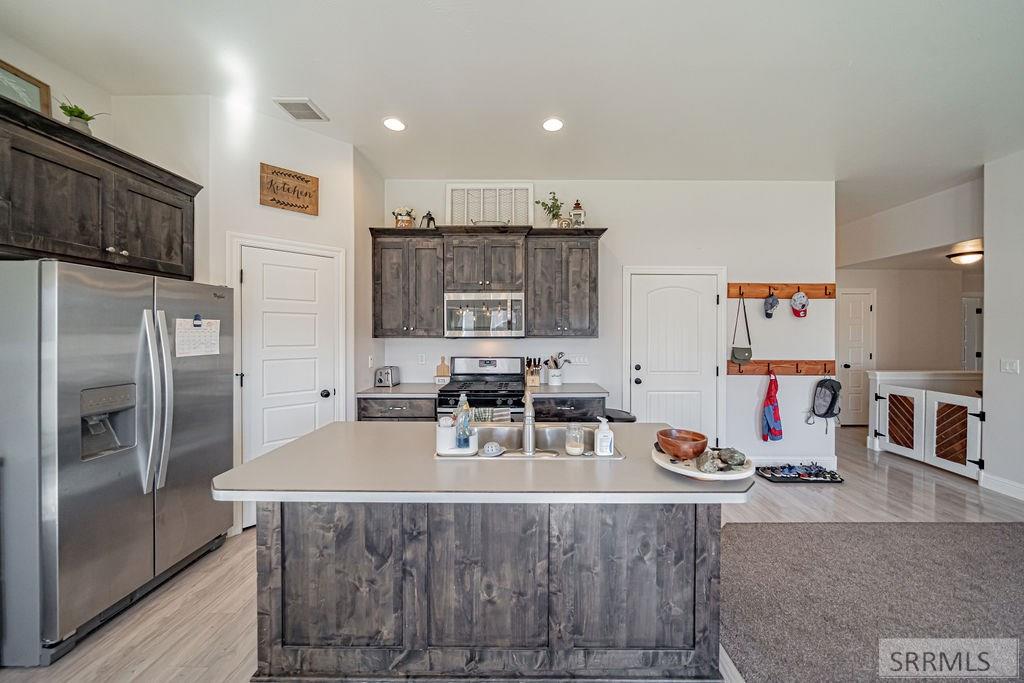 3886 E Ridgeland Drive