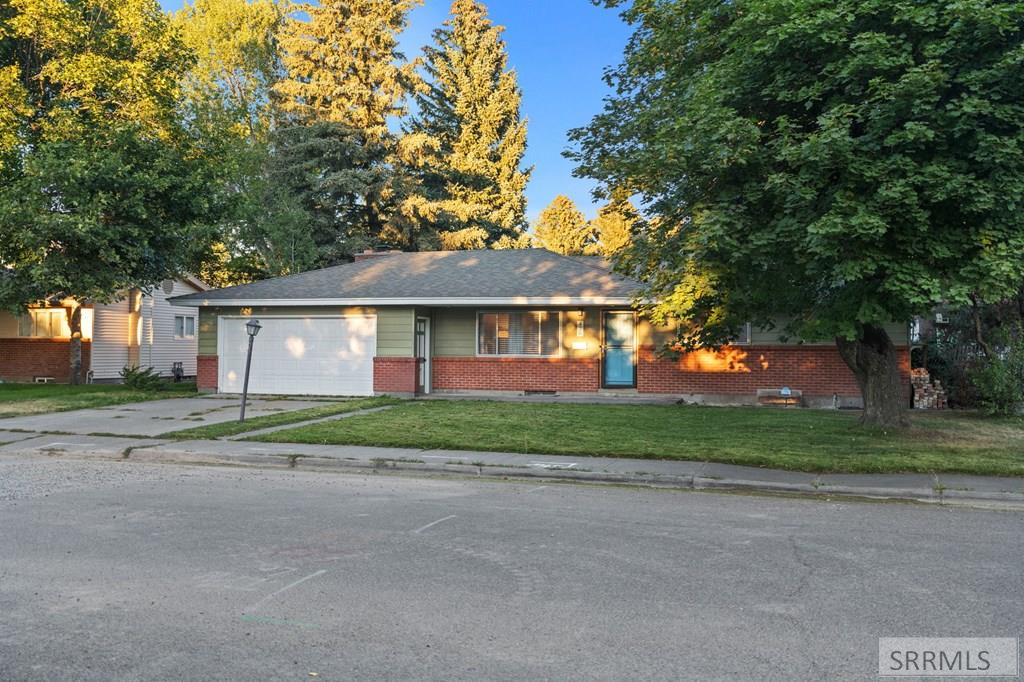 476 Davidson Drive