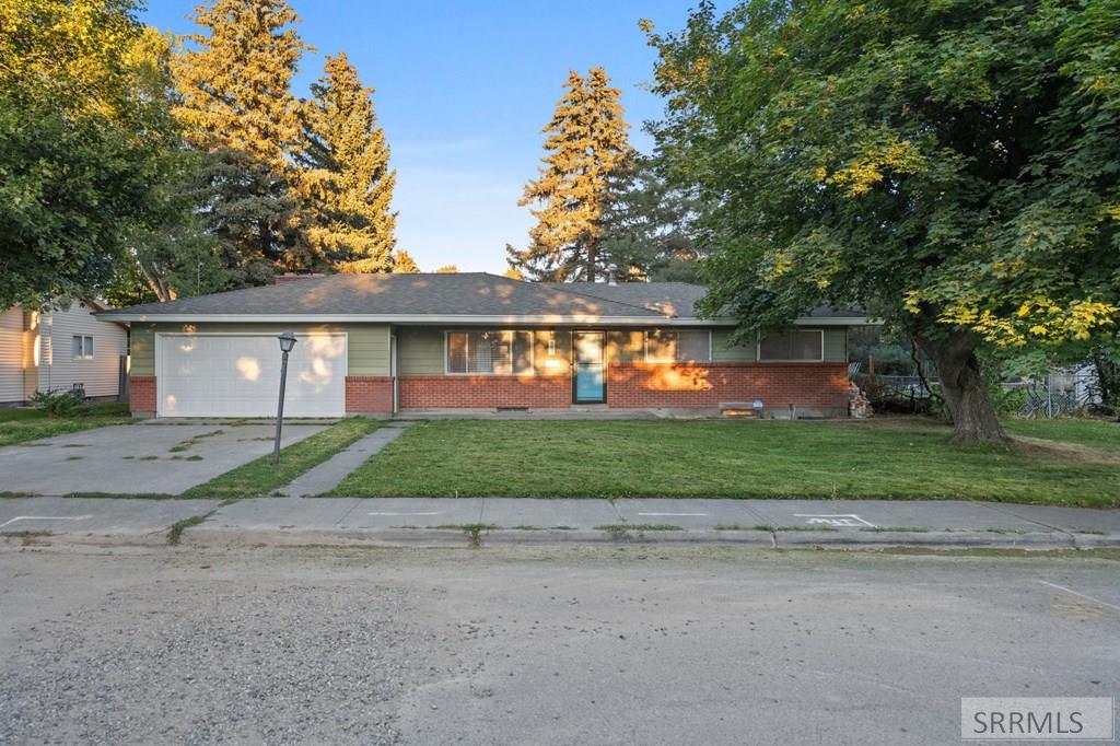 476 Davidson Drive