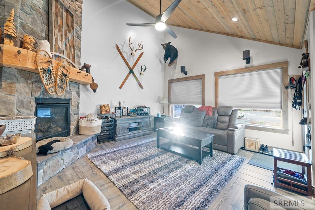 3770 Arctic Fox Drive