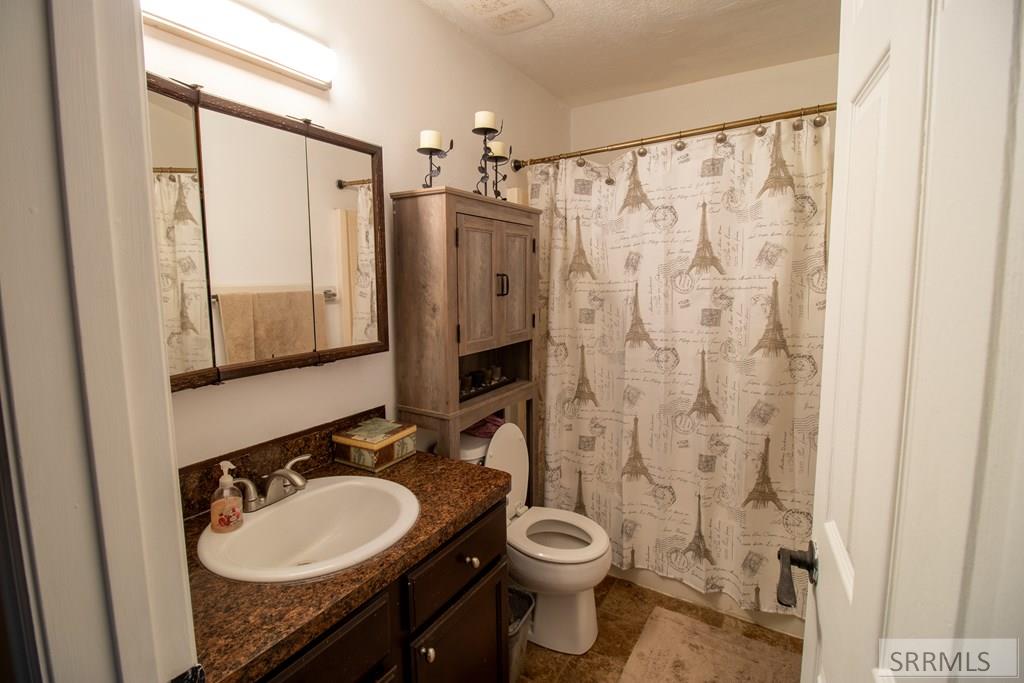 209 Donna Drive, Idaho Falls