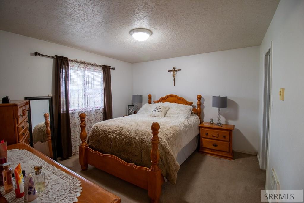 209 Donna Drive, Idaho Falls