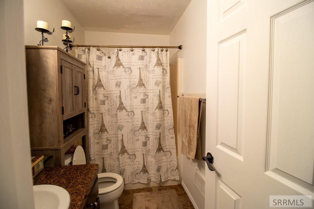 209 Donna Drive, Idaho Falls