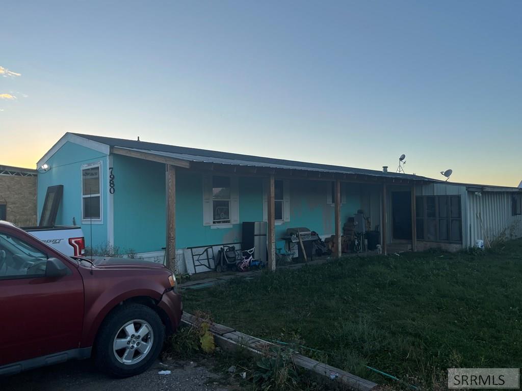 9180 S 1000 W, Victor