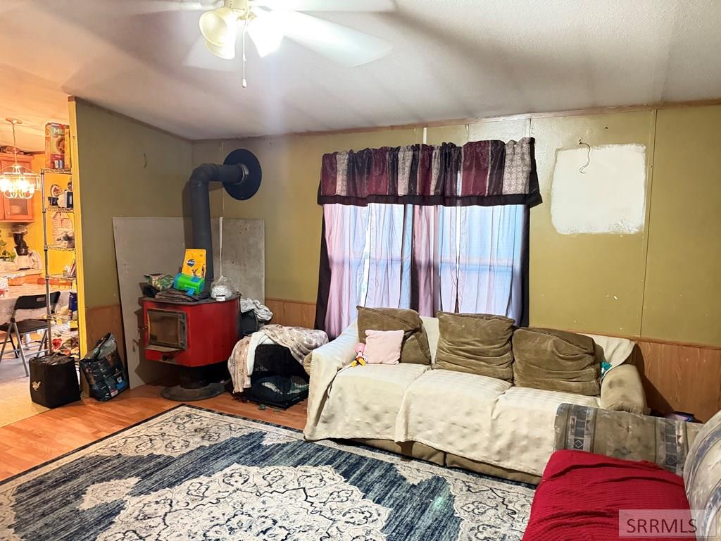 9180 S 1000 W, Victor