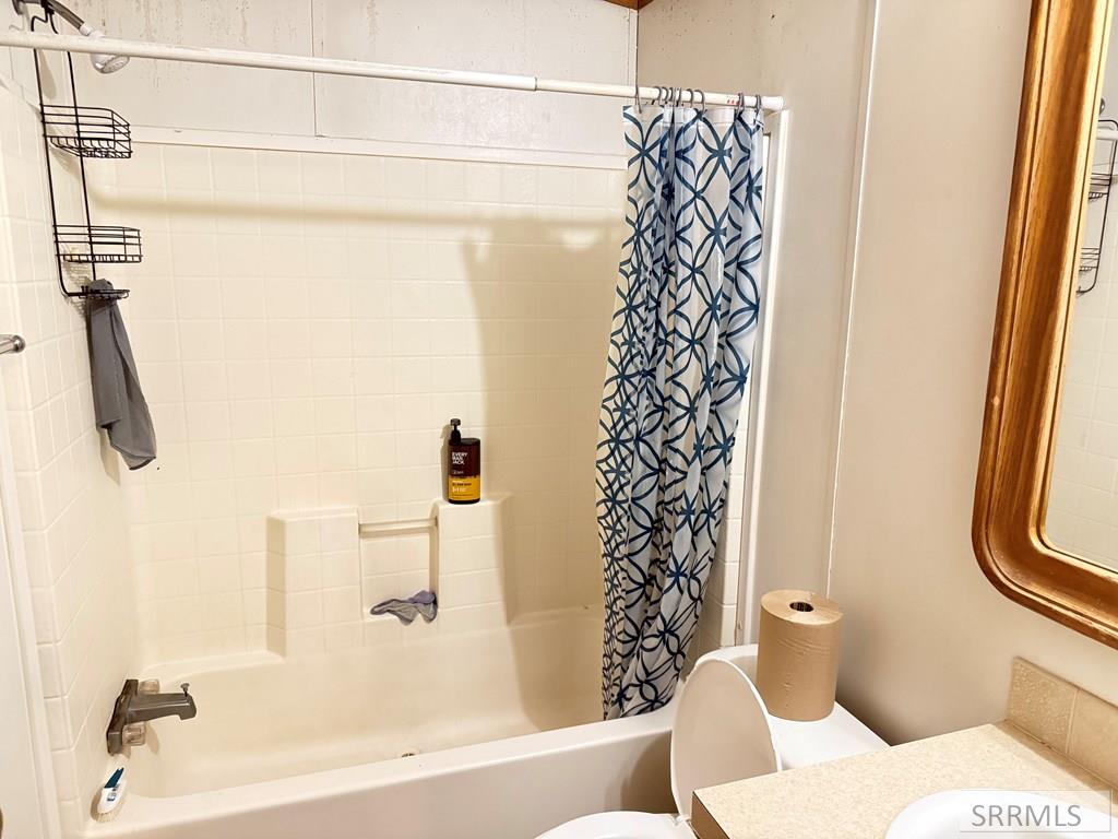 9180 S 1000 W, Victor