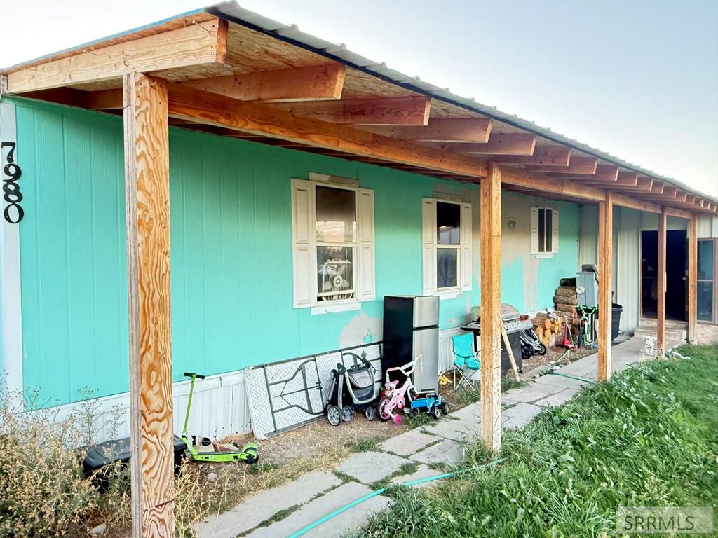 9180 S 1000 W, Victor