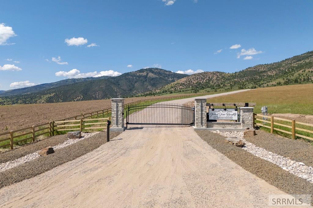 L1B1 Grand View Heights, Swan Valley