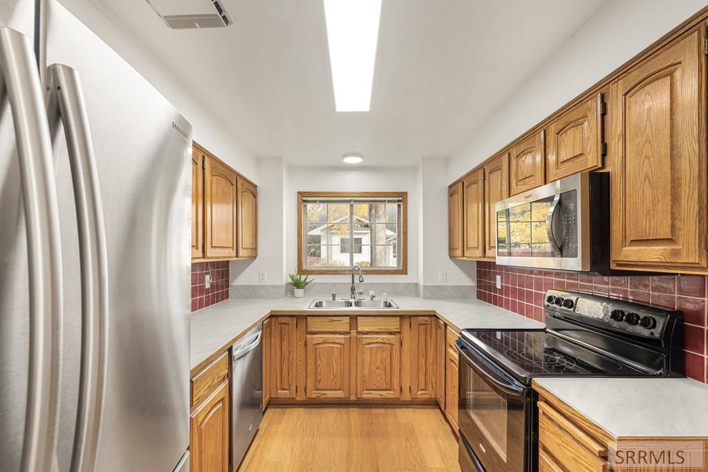 2424 S St Clair Avenue, Idaho Falls