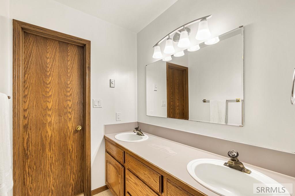 2424 S St Clair Avenue, Idaho Falls