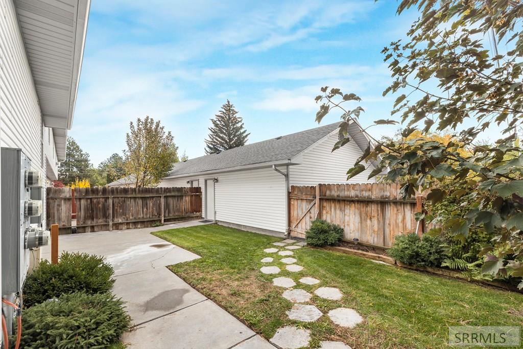 2424 S St Clair Avenue, Idaho Falls