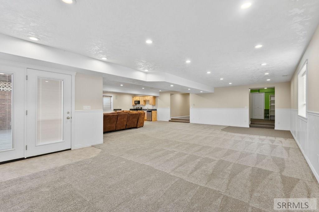 538 E 1250 N, Shelley