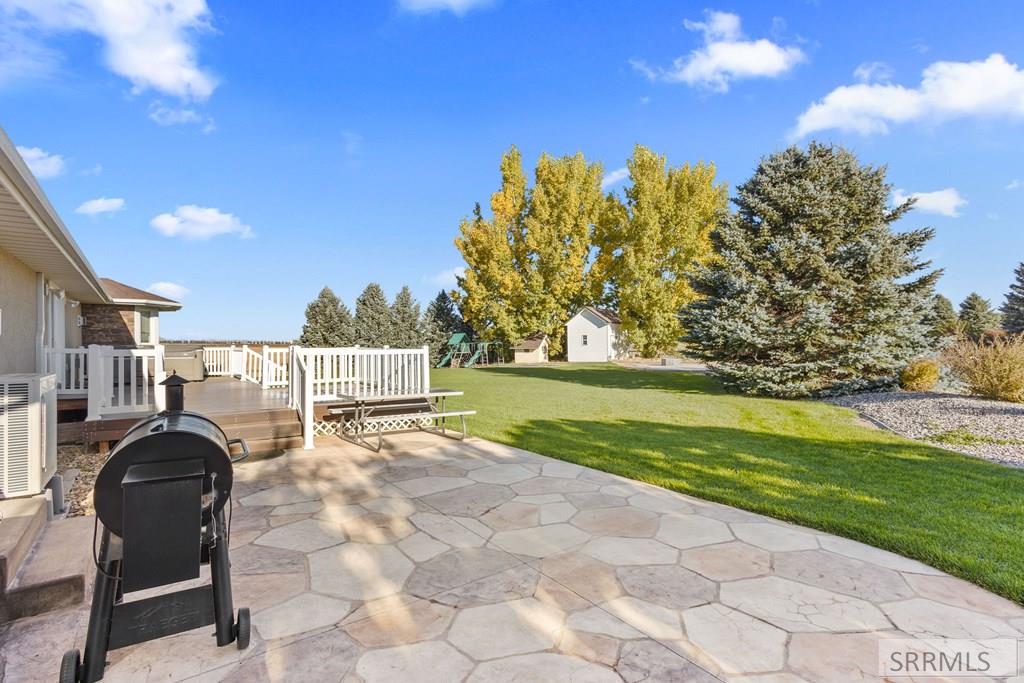 538 E 1250 N, Shelley