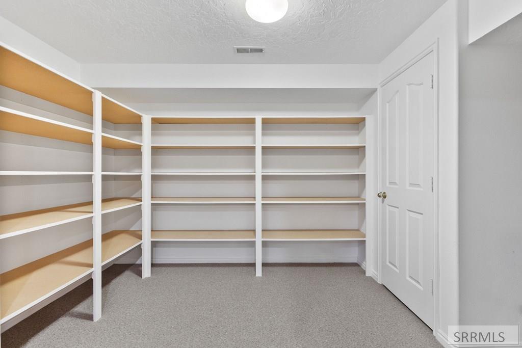 538 E 1250 N, Shelley