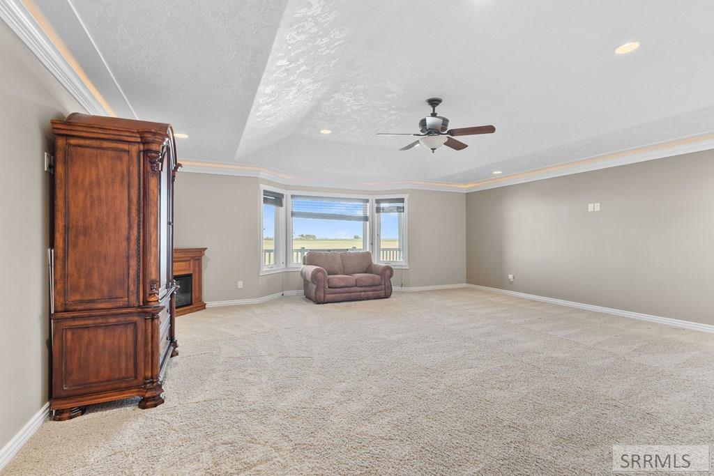 538 E 1250 N, Shelley