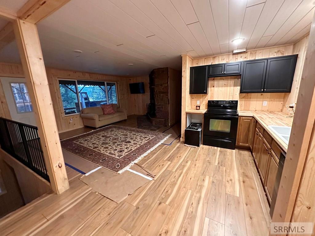 6 Upper Coyote Hollow