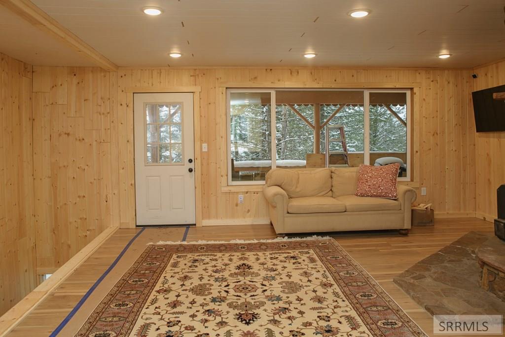 6 Upper Coyote Hollow