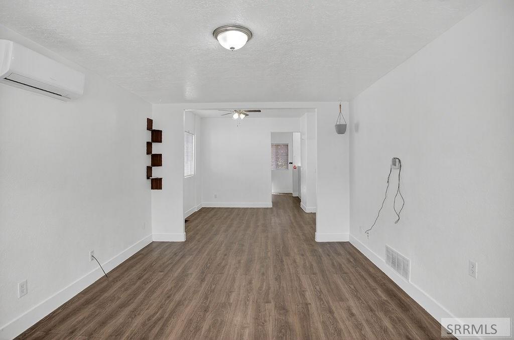 12o N Lincoln Avenue