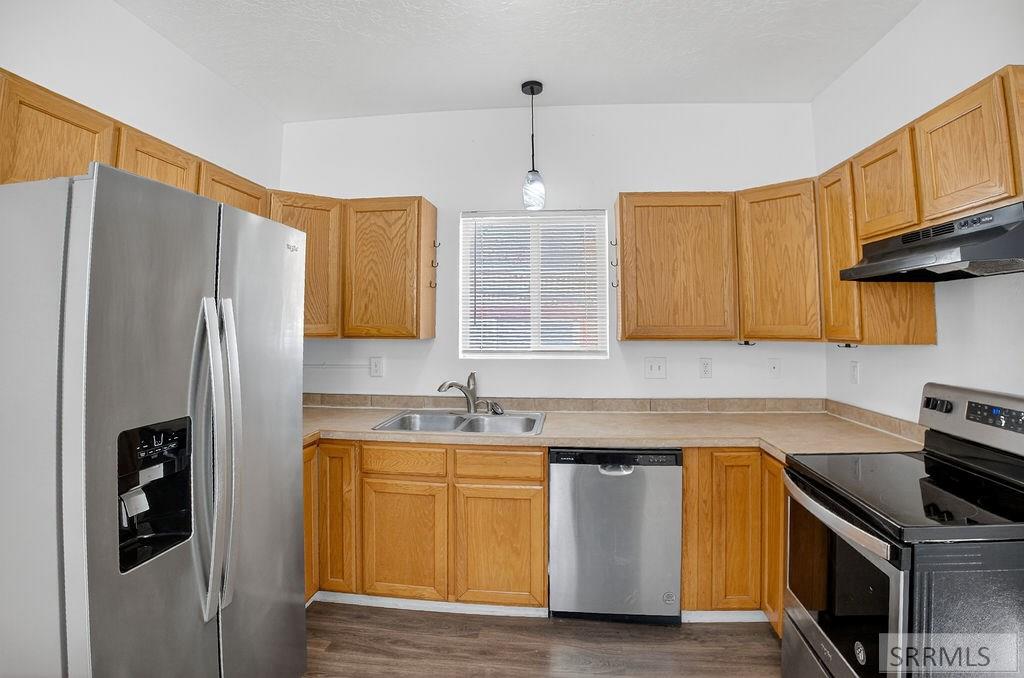 12o N Lincoln Avenue