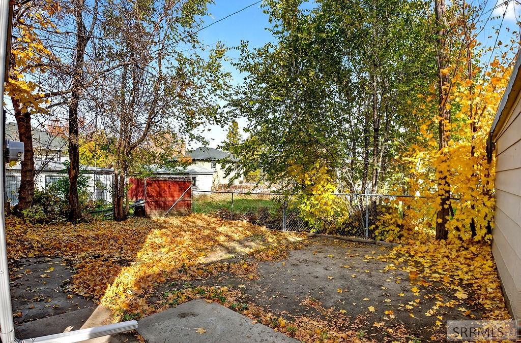 12o N Lincoln Avenue