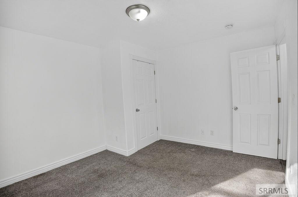 12o N Lincoln Avenue