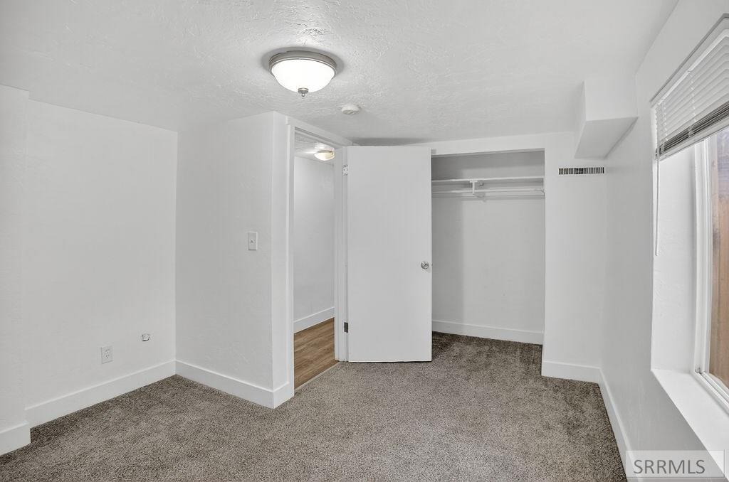 12o N Lincoln Avenue