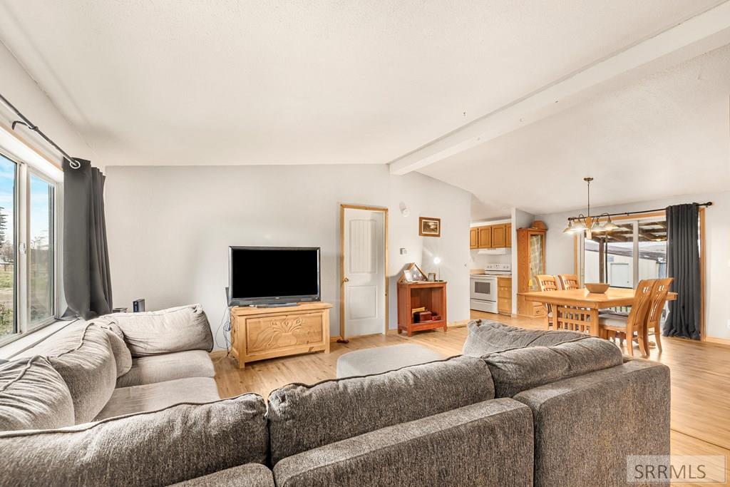 13474 N Yellowstone Hwy