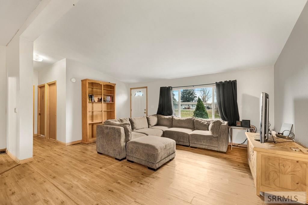 13474 N Yellowstone Hwy