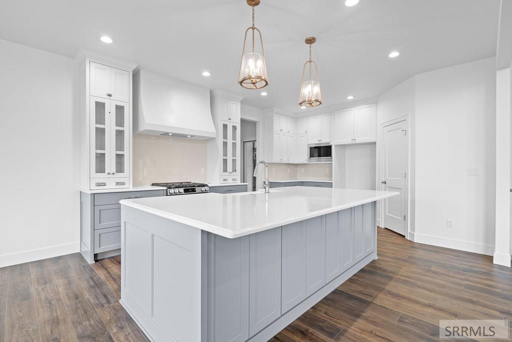 5768 Dune Village Way