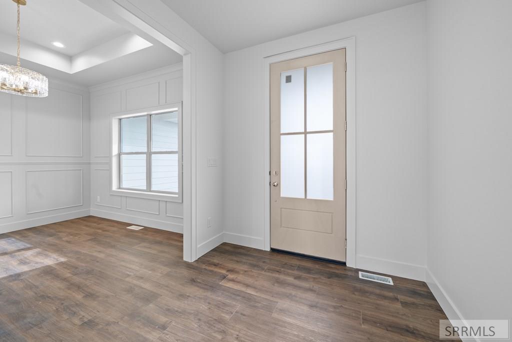 5768 Dune Village Way