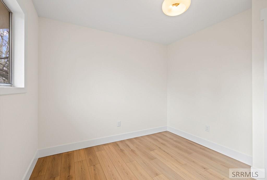 4100 E Greenwillow Lane