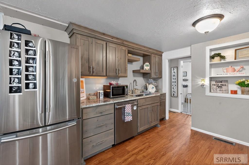 337 N Johnson Avenue