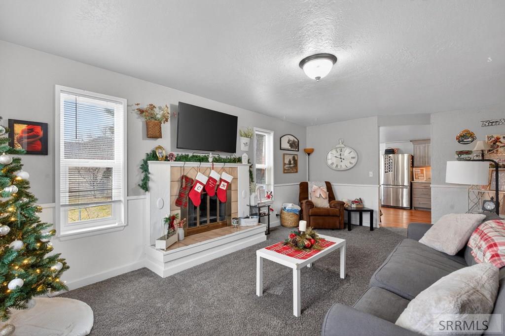 337 N Johnson Avenue