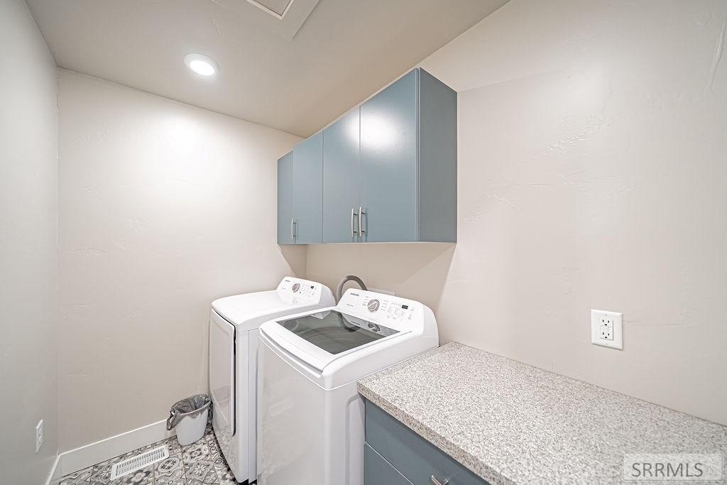 359 N 3rd W # 203 Unit: #203