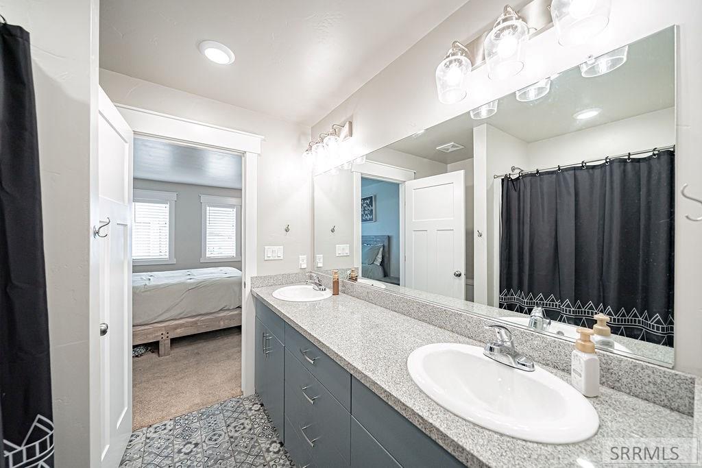 359 N 3rd W # 203 Unit: #203