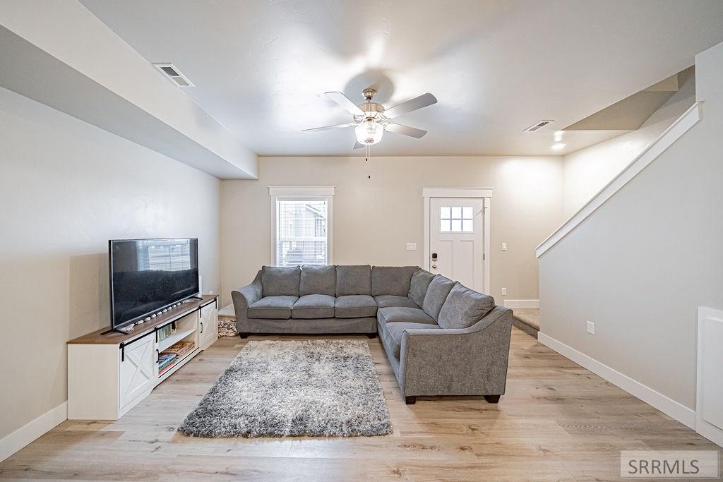 359 N 3rd W # 203 Unit: #203