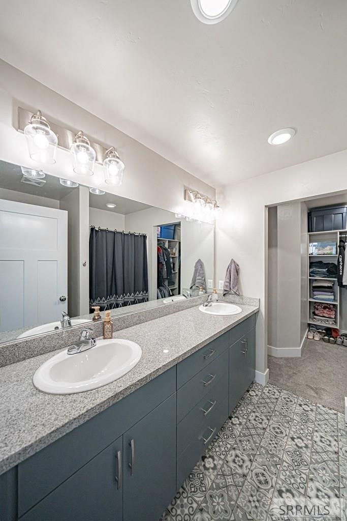 359 N 3rd W # 203 Unit: #203