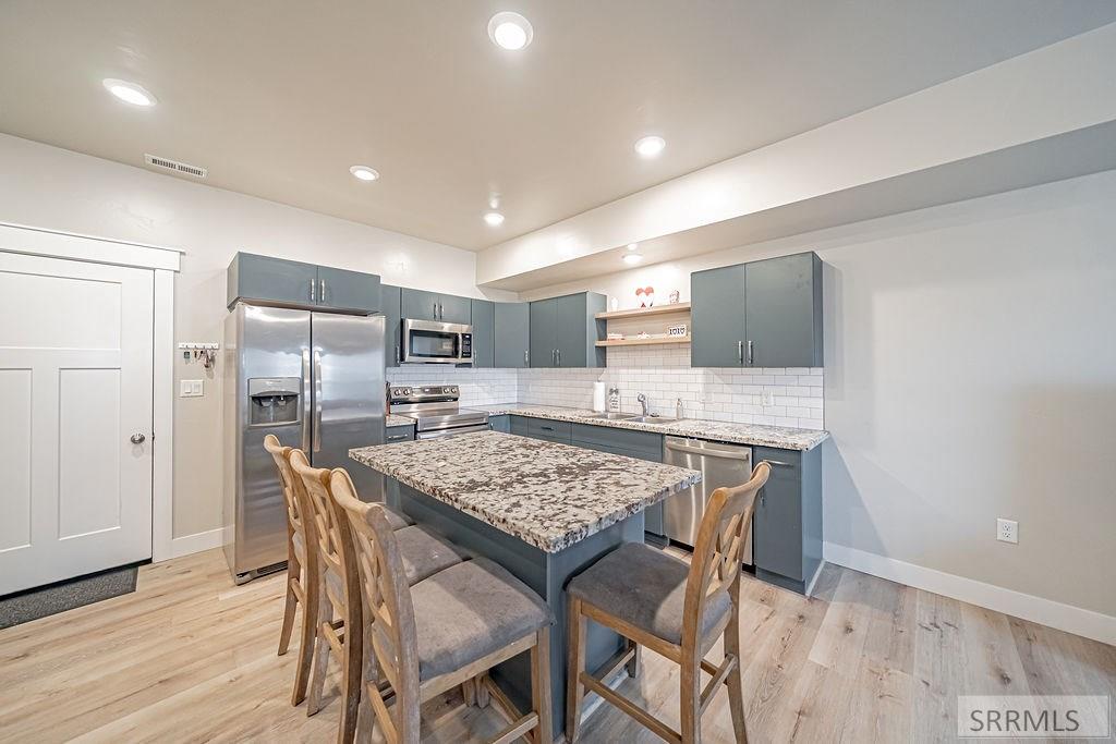 359 N 3rd W # 203 Unit: #203