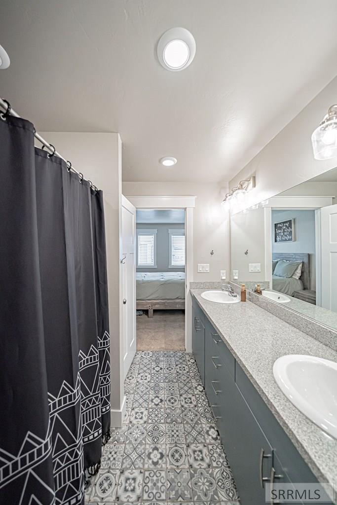 359 N 3rd W # 203 Unit: #203