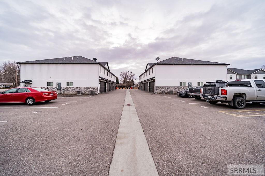 359 N 3rd W # 203 Unit: #203