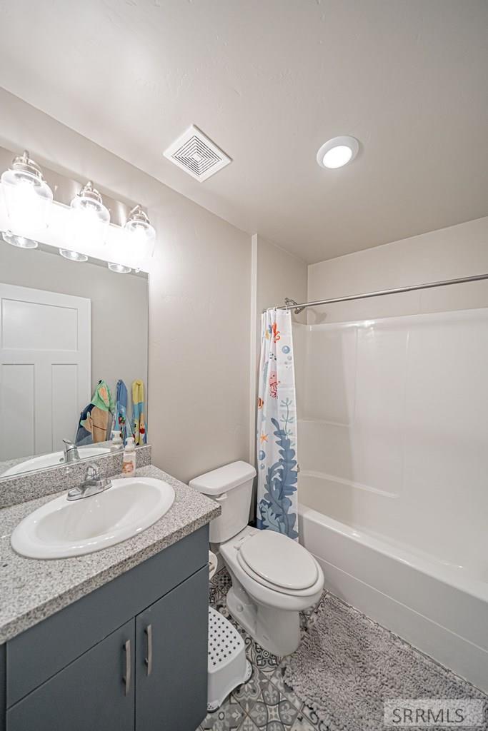 359 N 3rd W # 203 Unit: #203