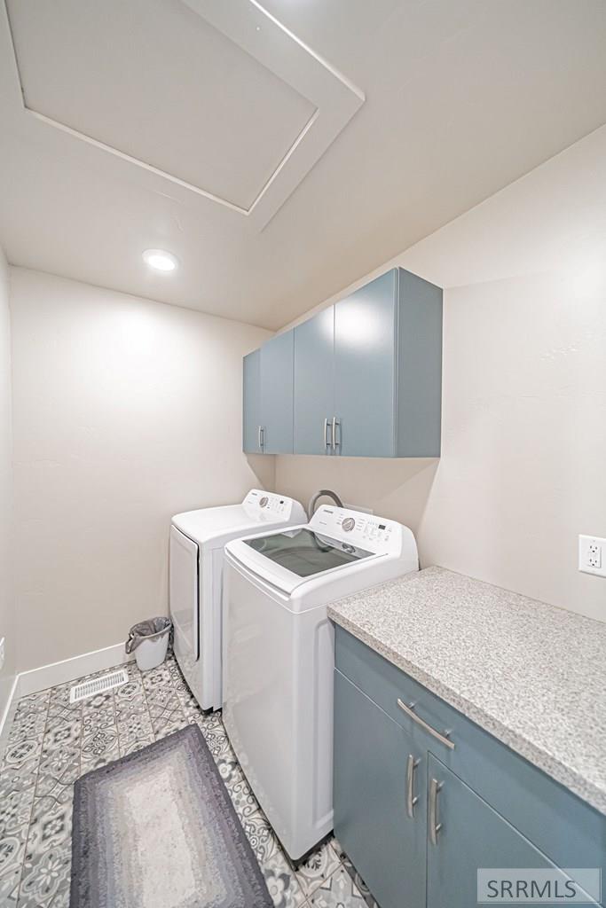 359 N 3rd W # 203 Unit: #203