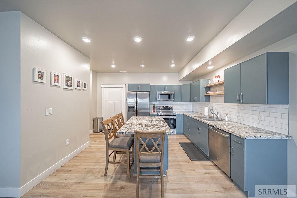 359 N 3rd W # 203 Unit: #203