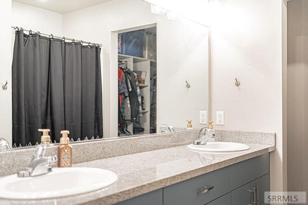 359 N 3rd W # 203 Unit: #203