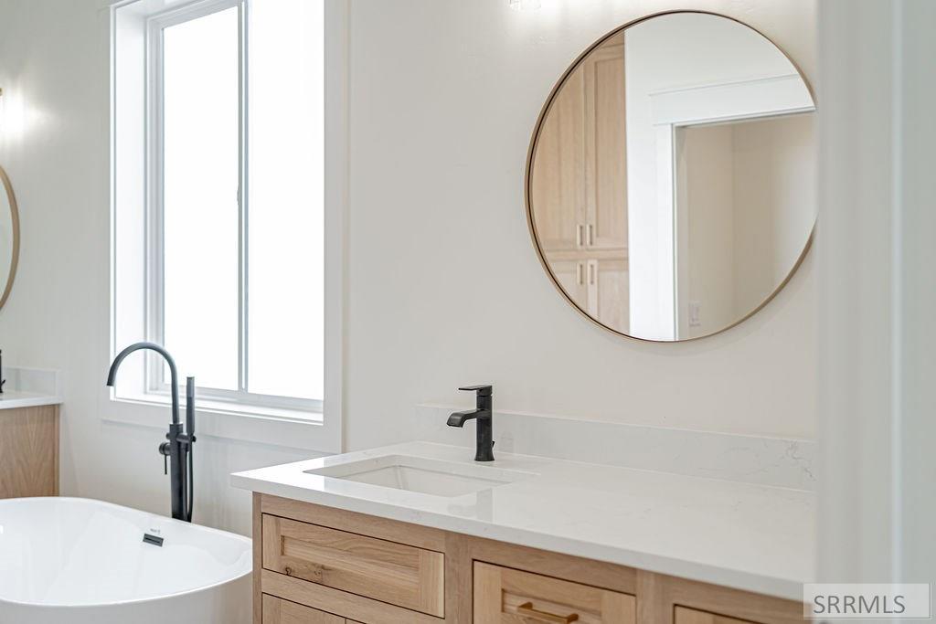 430 Saddle Rock Lane