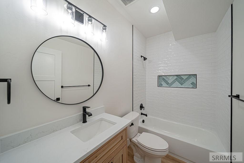 430 Saddle Rock Lane