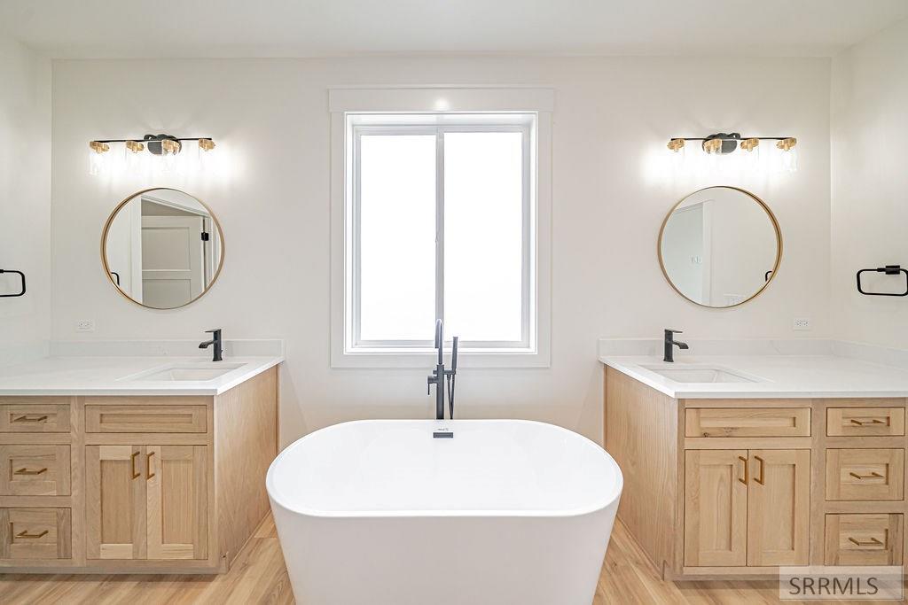 430 Saddle Rock Lane